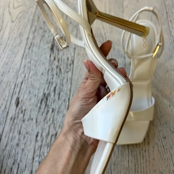 Aldo Cream Illustrious Sandal with Gold Heel size 8 - Picture 6 of 12